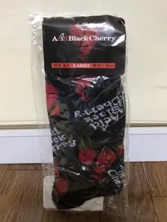 Acid black cherry 靴下　未開封品