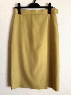 膝丈タイトスカート