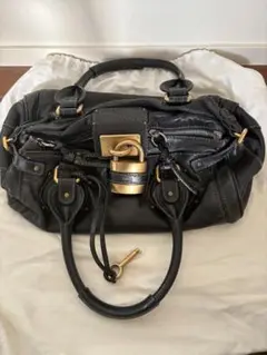 希少✨ 超美品 Chloe パディントン ハンドバッグ ブラック エナメル 2025年最新】クロエ バッグ パディントンの人気アイテム - メルカリ