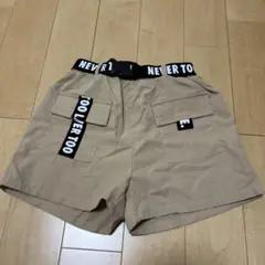 ベージュ ハーフパンツ ロゴベルト付き
