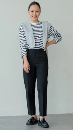 ユニクロ　スマートアンクルパンツ