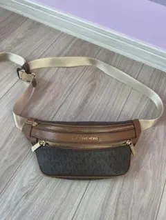 MICHAEL KORS ボディバッグ・ウエストポーチ