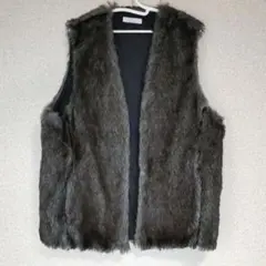 メンズ・フェイクファーベスト　［新品タグ付］ブラック、one size