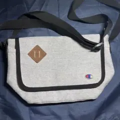 Champion ショルダーバッグ グレー 中型