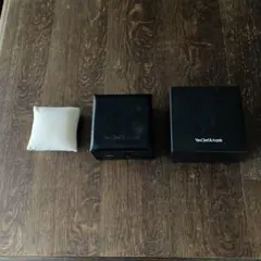 Van Cleef & Arpels ギフトボックス