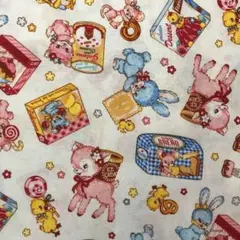 [no.1521]レトロ アニマル スイーツ柄 生地 シーチング