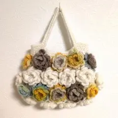 ハンドメイド　立体花モチーフミニバッグ②