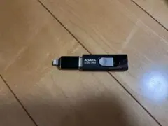ADATA UV320 128GB USBメモリ ブラック