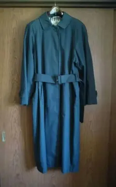 アクアスキュータム　トレンチコート