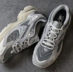 New Balance 725 スニーカー グレー