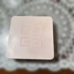 ジバンシースキンコンパクトクリームNのサムネイル
