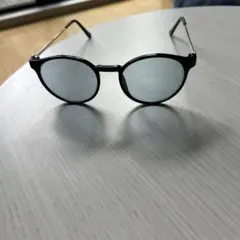 ラウンド型 ブラック サングラス(ケース付き)