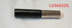 新品未使用　LUNASOL FEATHERY DEFINING MASCARAのサムネイル