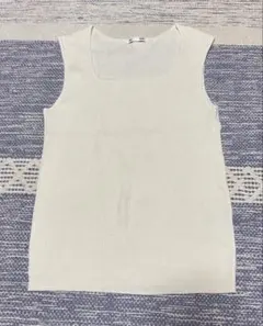 GU ノースリーブニット M アイボリー リブニット 試着のみ 美品♡のサムネイル