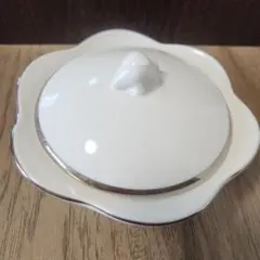 WEDGWOOD 蓋付き小物入れのサムネイル