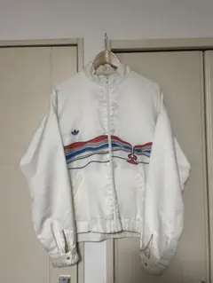 adidas ナイロンブルゾン　ホワイト