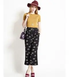 Lily Brown ピーコック柄パンツ