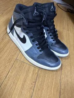 Nike Air Jordan 1 RARE ハイカットスニーカー