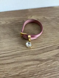 miu miu ミュウミュウ　レザー ブレスレット チャーム付き ピンクのサムネイル