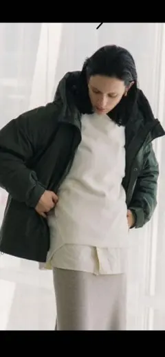 アーバンリサーチ　サニーレーベルフード付ダウンジャケット オリーブ 新品未使用品