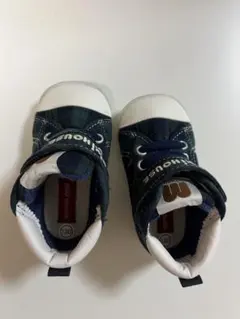 スニーカー