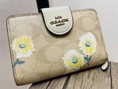 COACH 花柄 二つ折り財布 ベージュ