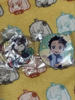 鬼滅の刃 ローソンコラボ缶バッジ(竈門炭治郎)ラバスト(竈門炭治郎,煉獄杏寿郎)