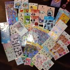シール　まとめ売り　たまごっち　サンリオ　しんちゃん　ディズニー　ミニシール帳