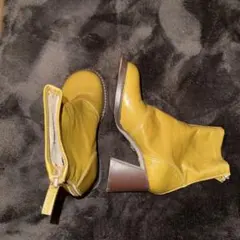 TOPSHOP イエロー レザー ブーティのサムネイル