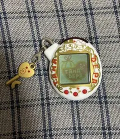 いぇー! ふぁみりーイロイロ! たまごっち プラス(ふぁみたまユニクロ