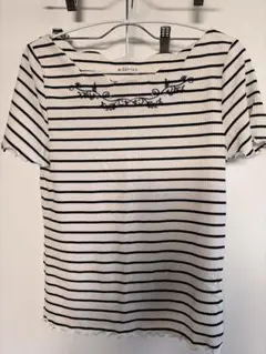 axes femme ボーダー 刺繍スカラップネックカットソーのサムネイル