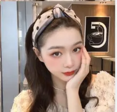 【大人気】カチューシャ　レディース　可愛い　ベージュ　水玉　ドット　韓国　髪留め