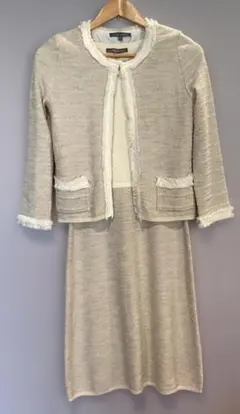 LAURA ASHLEY ノーカラージャケットと膝丈ワンピース セットアップ