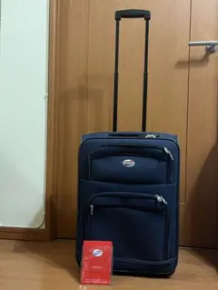 AMERICAN TOURISTER 紺色　機内持込キャリーケース　ソフトケースのサムネイル