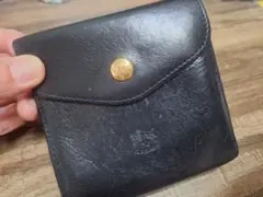 IL BISONTE　三つ折り財布　ブラック