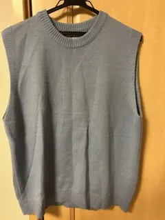 ニットベスト　ライトブルー