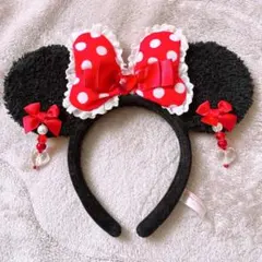 【レア】ディズニー　ミニーイヤリング付きカチューシャ