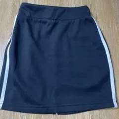 黒 サイドストライプ スカート　130cm