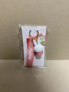 ミッフィー　ストラップ付きキーホルダー タイトー限定　ピンク