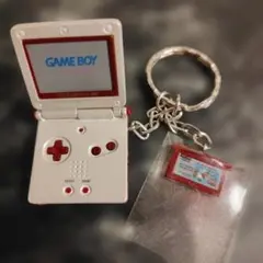 ゲームボーイアドバンスSP スーパーマリオブラザーズ　キーホルダー