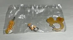 TWICE ジヒョ　アクリルカラビナフロッキーマスコット　ガチャ