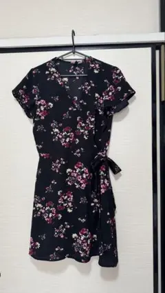 H&M DIVIDED 花柄ラップワンピース (Lサイズ相当)