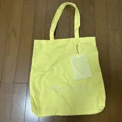 黄色いキャンバストートバッグ