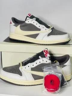 Travis Scott × Nike Air Jordan 1 Low