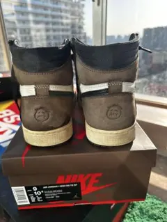 Travis Scott × Nike Air Jordan 1 Retro