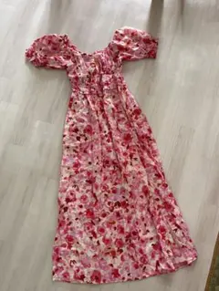 花柄ロングワンピース（パフスリーブ）