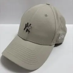 NEW ERAニューエラキャップ　9FORTY NYヤンキース　ベージュ立体ロゴ