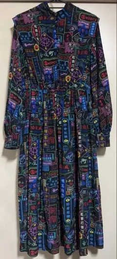 りくう &ellecy ネオン チャイナ ワンピース Ｍ りくう様専用 &ellecy ネオン チャイナ ワンピース M - メルカリ