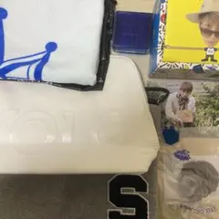 與真司郎 YOLO 直筆サイン入り クラッチバッグ 2025年最新】クラッチバッグ 與真司郎の人気アイテム - メルカリ