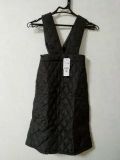 新品未使用 COCA キルティング ジャンバースカート 黒 140cm